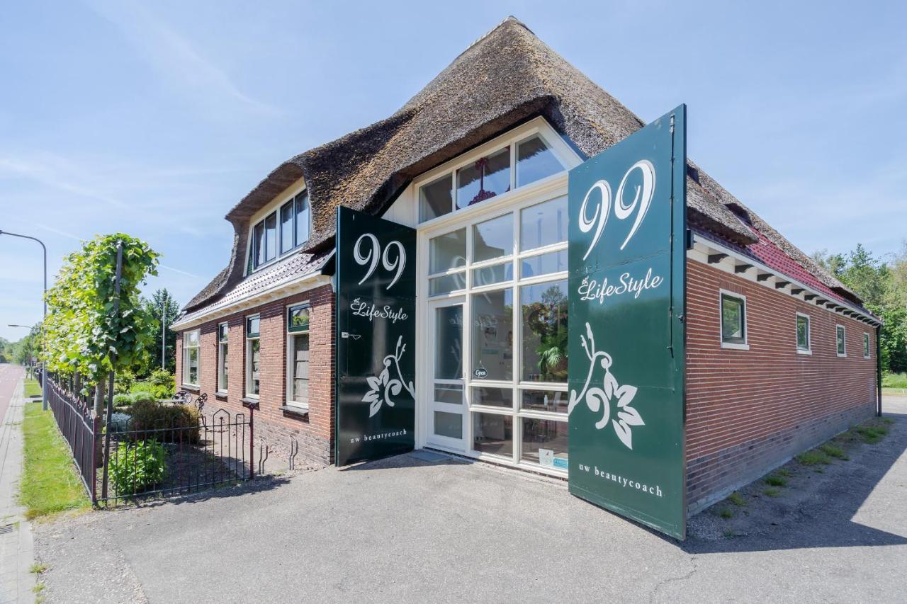 99 Lifestyle Suite Zwaag Exterior photo
